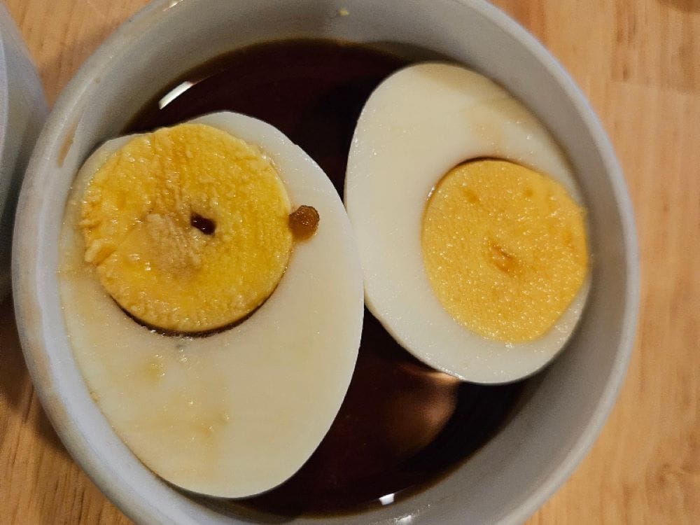 단짠 양념이 잘 밴 경주 소옥 기본 반찬 달걀장조림