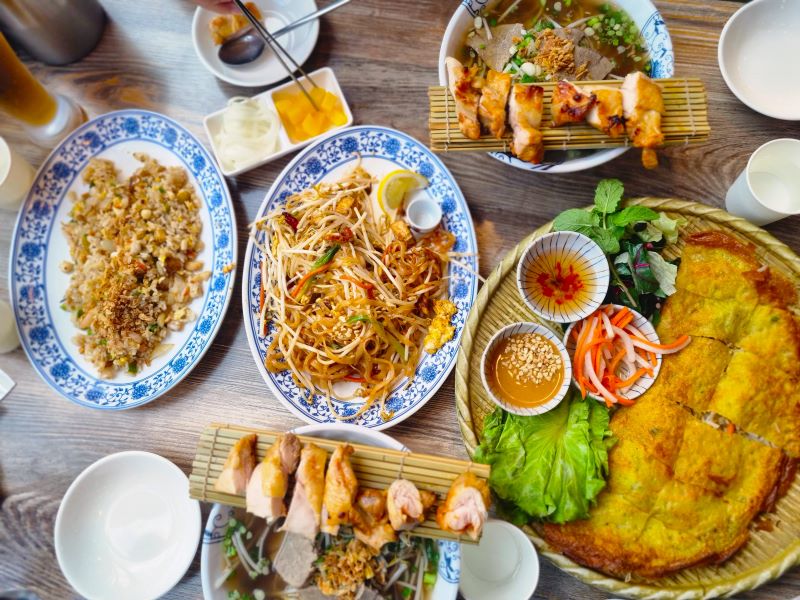 양산 맛집 월남면반 대표 사진 쌀국수 반세오 팟타이 전체 한상 차림 항공샷 상위 노출 조건에 딱 맞춰 작성한 대체 텍스트 2가지 중 마음에 드시는 것으로 골라 넣어보세요! ✨ ✨ 항공샷 대표 사진용 대체 텍스트 (택 1) 옵션 1. 대표 키워드 풀장전 (가장 추천! 👍) 양산 맛집 월남면반 대표 사진 쌀국수 반세오 팟타이 전체 한상 차림 항공샷